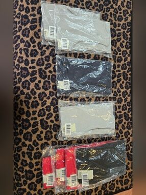 8 Item Lot. No Boundaries High Neck Ribbed Tank Tops. 2 S, 1 M, 1 L, 4 XL. NWT.